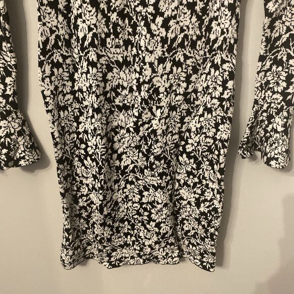 Michael Kors Women Black And White Floral Bell Sleeve Bodycon Dress Size XS - Picture 3 of 12